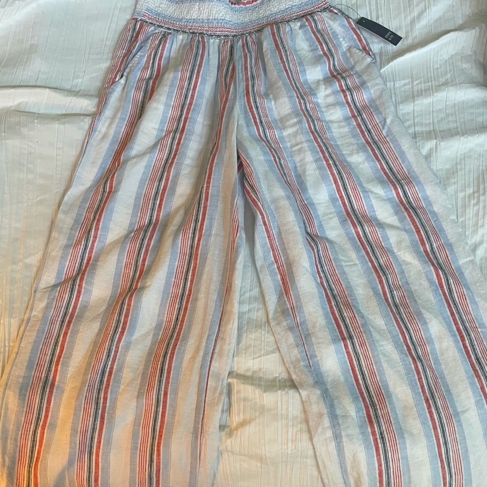 Crown & Ivy wide leg linen red, white, blue pants